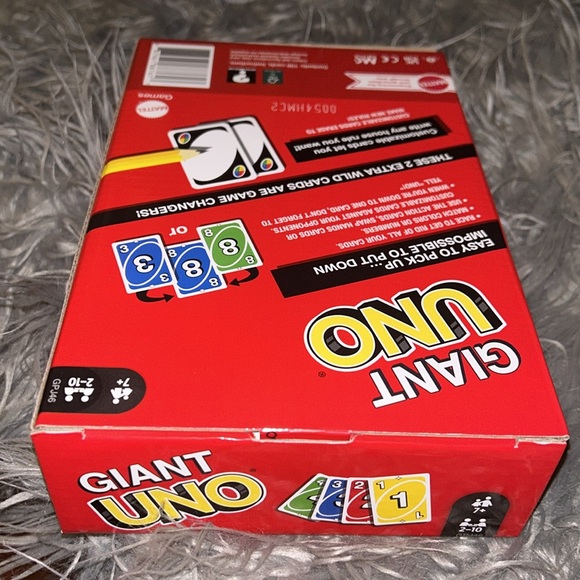 Mattel Games ​Giant UNO Card Game for Kids, Adults, Oversized Cards NEW - Picture 6 of 7